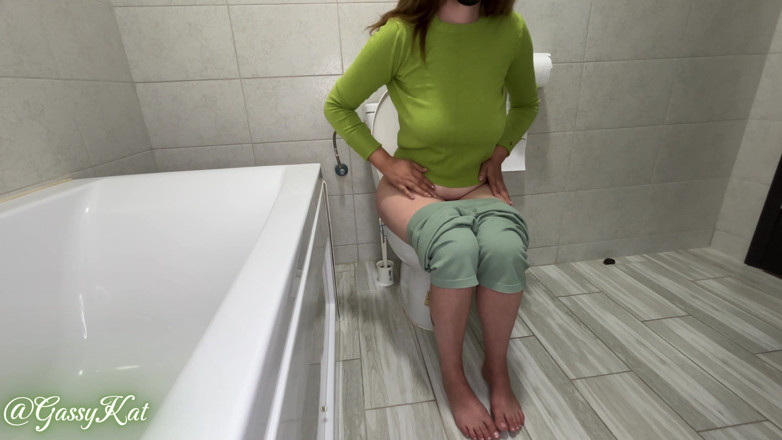 GassyKat: The Daily Toilet Episode 30