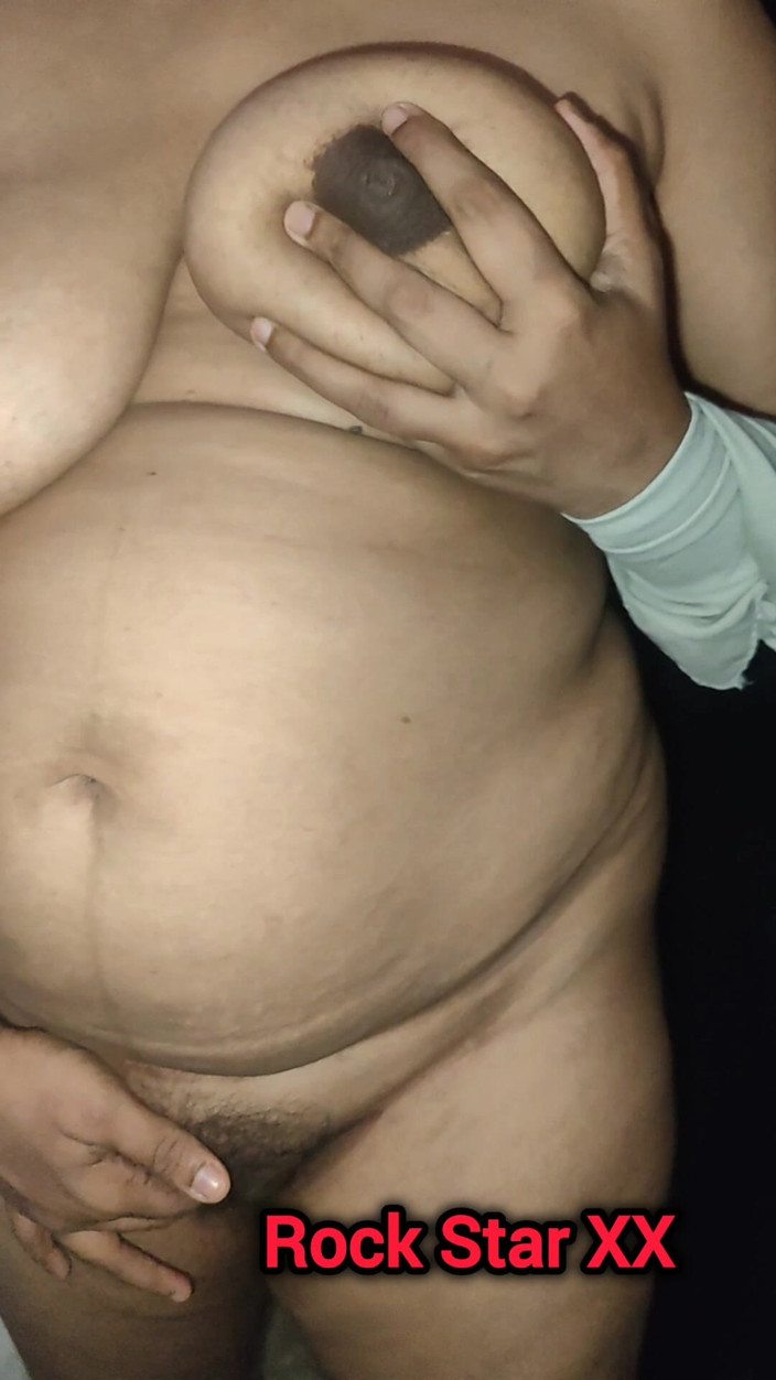 Rack star XX: Esposa india, desnudo completo, grandes tetas
