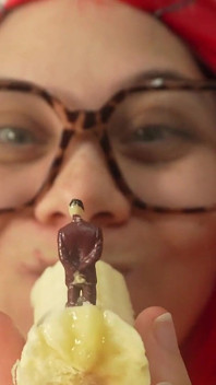 Adik tiri giantess nyepong kontol besar abang tirinya sendiri gara-gara ini adalah pisang dan sebagainya!