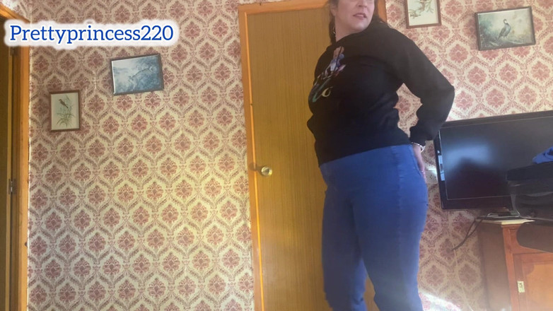 Panfil corina: Пукає в джинсах