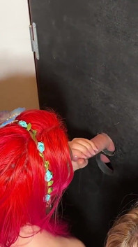 Mój pierwszy międzyrasowy gloryhole z Moimi przyjaciółmi Marie Lumacarie i Noochka!