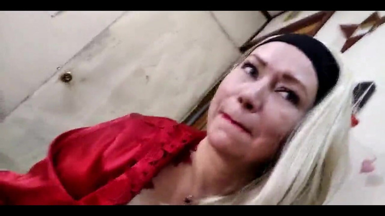 AimeeParadise: Un cazzo smozziato nella bocca di una moglie puttana, o...