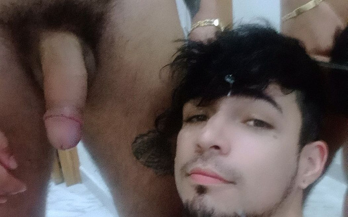 LEO BULGARI - Fucking my exes & Horny curious guys: 내 전 여친이 내 공을 면도한 다음 우리 둘 다 모든 곳에서 우리의 짐을 쏠!