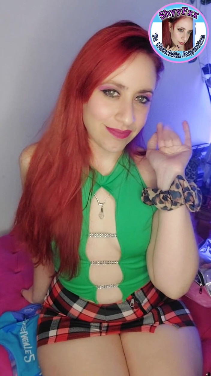 Tu Gauchita Argentina: Твоя подруга каже всім своїм друзям, що ти короткий хуй і сміється тобі в обличчя!