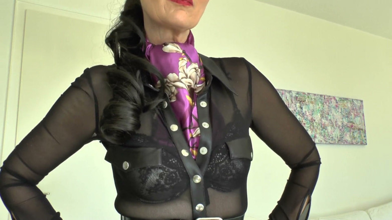 Lady Victoria Valente: Styling an Ascot-style Satin Scarf - Part 1