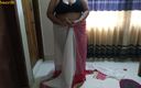 Aria Mia: Tamil sexy weduwe geneukt door een man terwijl ze saree...