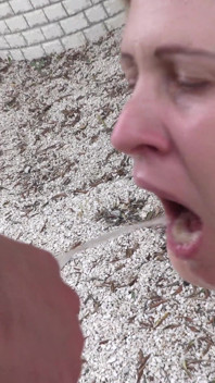 Guy Pees in Blonde's Mouth and Gets Cum in Her Mouth as a Thank You