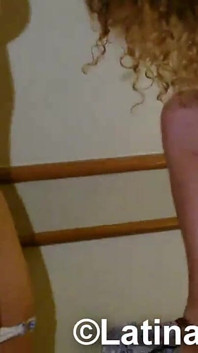 Nikki Montero Porno Yıldızı Adriana Rodrigues ile Devasa Penisini Emiyor