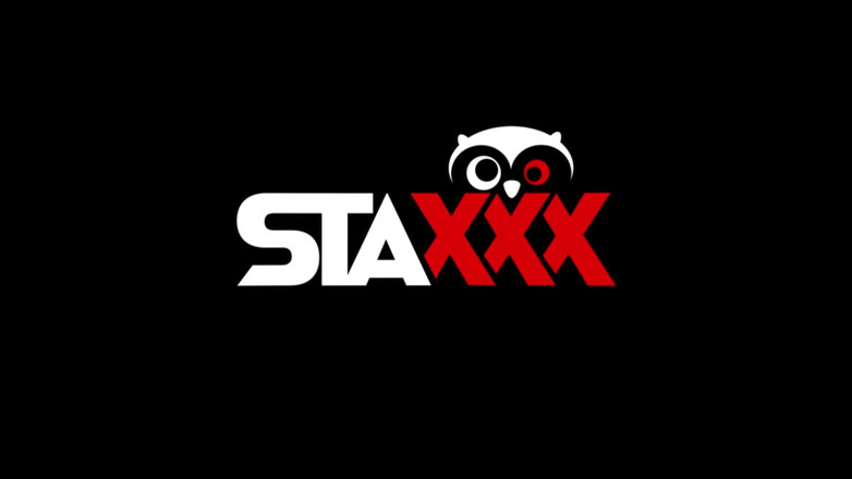 Staxxx: Ella consigue sus grandes tetas folladas y corridas
