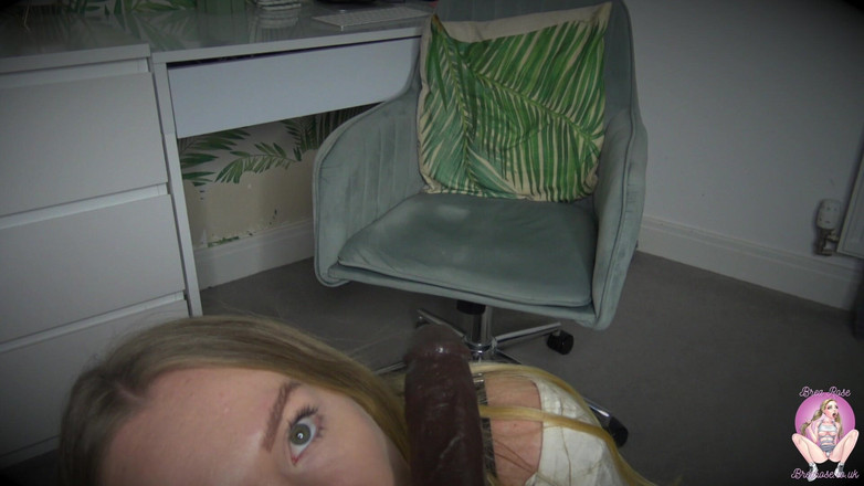 Brea Rose: Mamada de tu jefe