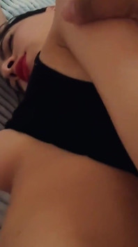 Mám sex se svým nevlastním bratrem výměnou za peníze