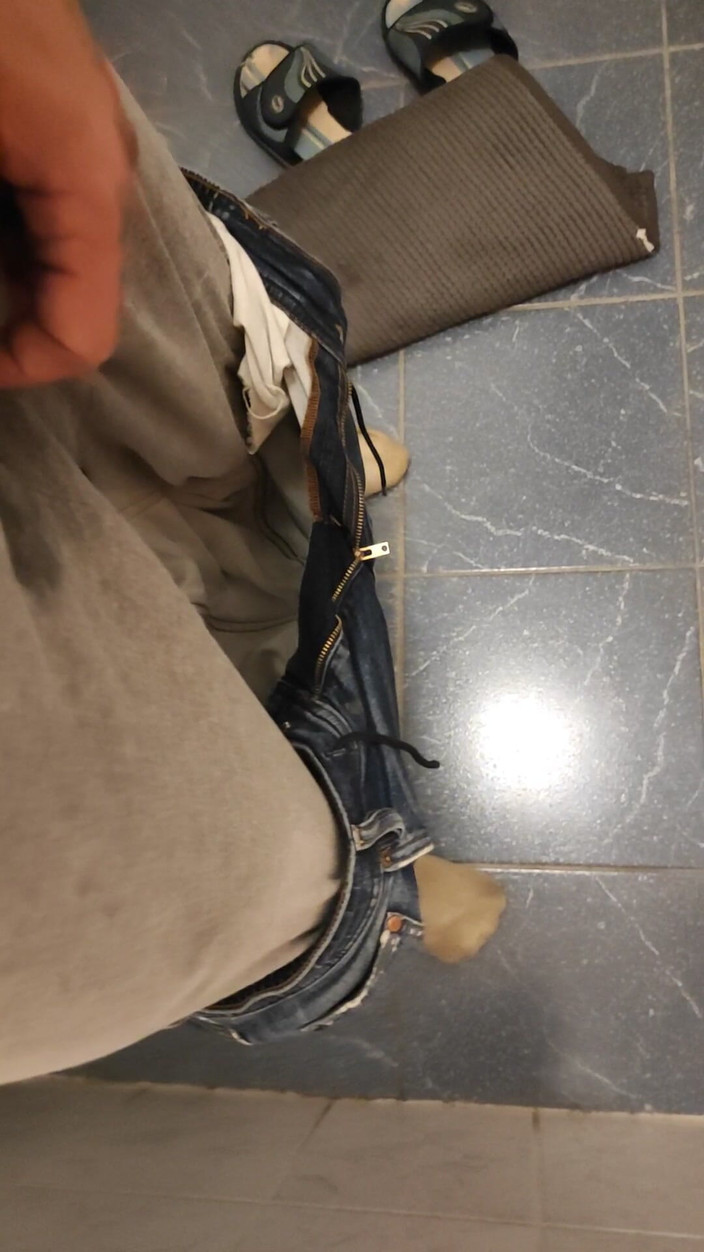 SmokedAlloy2: Грязный свиной молоток по нему, сса и носки унитаза