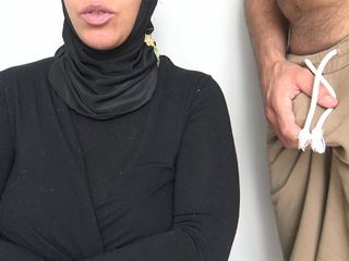 Souzan Halabi: Hintli evli kadın Mısırlı çocukla aldatıyor