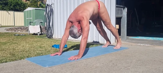 yogiyumyum: Naked Exercise