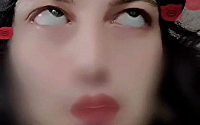 Kitty_Cross: 我是可爱的
