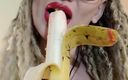 Bad ass bitch: Rode lippenstift pijpbeurt banaan plagen en vernedering