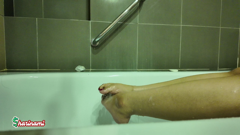 AsianSharinami: Mi prendo cura dei miei piedi dopo una lunga giornata