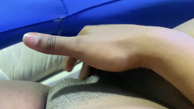 olivercastelistar: Macecha masturbuje se svými těsnými prsty