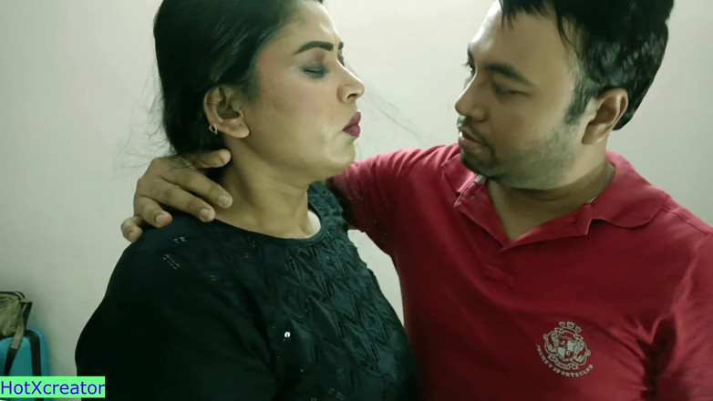 Hot creator: पति अपनी हॉट पत्नी को चोदने के लिए ऑफिस बॉस भेजता है - देसी पत्नी सेक्स साझा कर रही है
