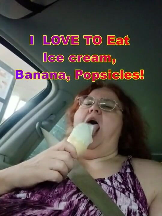 BBW nurse Vicki adventures with friends: J'adore la crème glacée, les bananes et les glaces