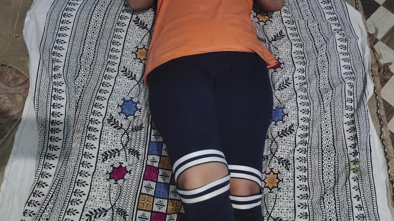 Desigirl37: Hintli üniversiteli kızlar azgın amcıklarını ıslatmayı ve sert sert sikiş erkek arkadaşlarını...