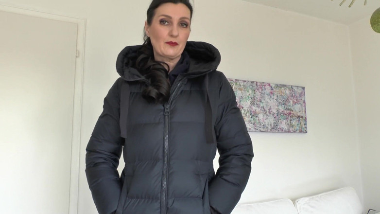Lady Victoria Valente: Zipper Test on a Dark Blue Down Coat, Lady Victoria...