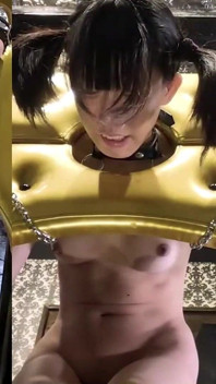 Le premier tournage vidéo d’une cosplayeuse mince