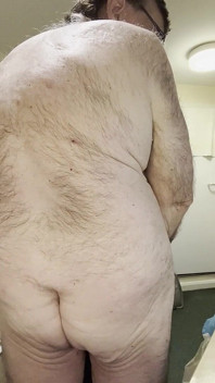 코치 칼의 엉덩이 6240