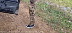 ArchiRusik: Pria asing ini dicrot sperma banyak banget! Seorang pria militer...