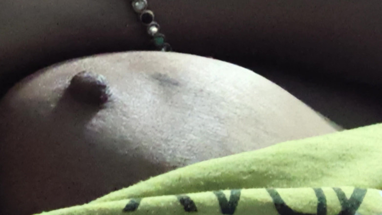 Ritu Bhabhi: Ich habe gerade die möpse meiner stiefschwester gesehen - sie sind...