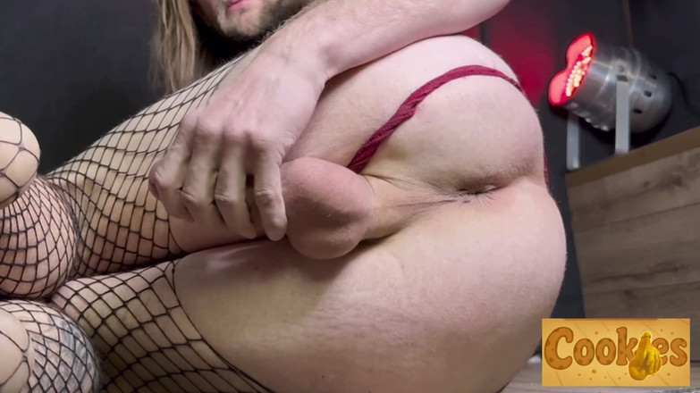 Cookies: Fată trans masturbată în oglindă, nu știa că cineva o înregistra și spermă pe...