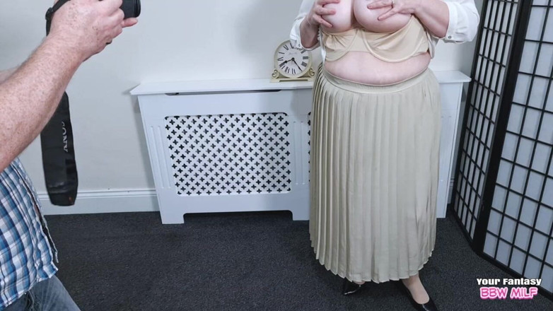 BBW_Wife: Modelling dalam pantyhose untuk peminat miang