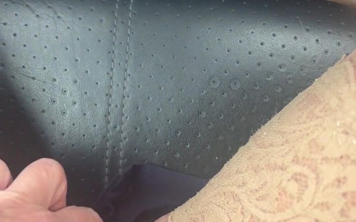 Flight Attendant Fiona: Salutări din cerul prietenos