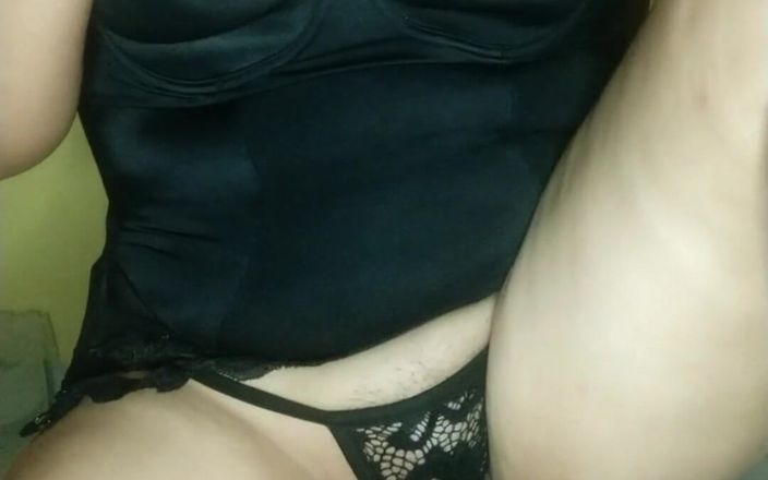 Carla Villalobos: Gadis terangsang menyentuh vaginanya dan banyak masturbasi mengerang
