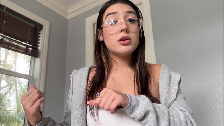 Alex Adams: Drobná latina GF Vs Líný Přítel světa - Violet Gems - Perfektní...