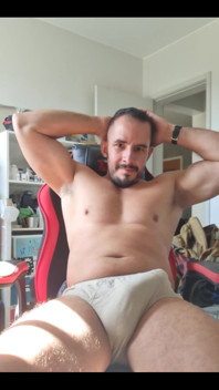 I Woke up Very Horny, Look How I Am.