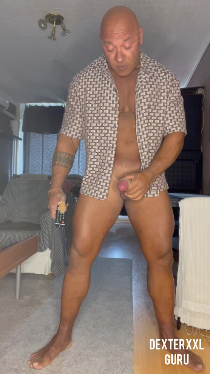 Mr. Guru: If You Like Me. Bisexual Bodybuilder Wank Solo