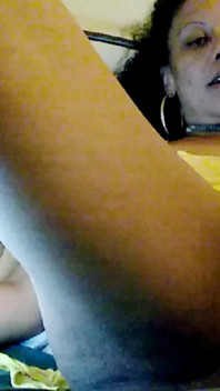 Camming, viendo porno y jugando