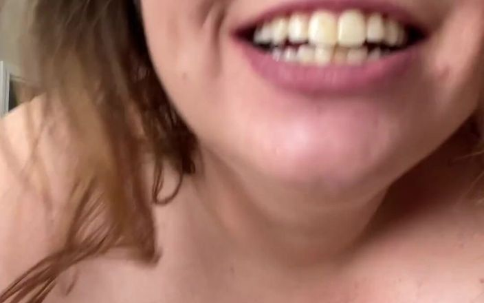 KinkyKatie: 感觉性感并展示我的曲线