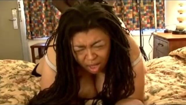 Porn Rap Star: 黑人胖美女荡妇喜欢被干并被口爆