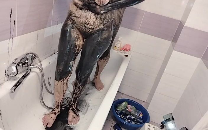 Amateur_MS: Пара принимает ванну в любительском видео, жена с волосатой киской, большой задницей, большими сиськами.