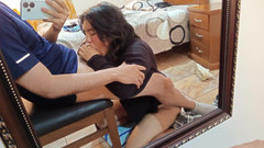 Moo DBOXXX: Prietenei creștine de 18 ani îi lipsesc cursurile de medicină pentru a...