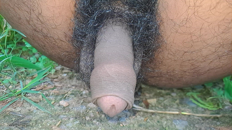 Desi_Porn_India: Gay hot india kencing di hutan solo.