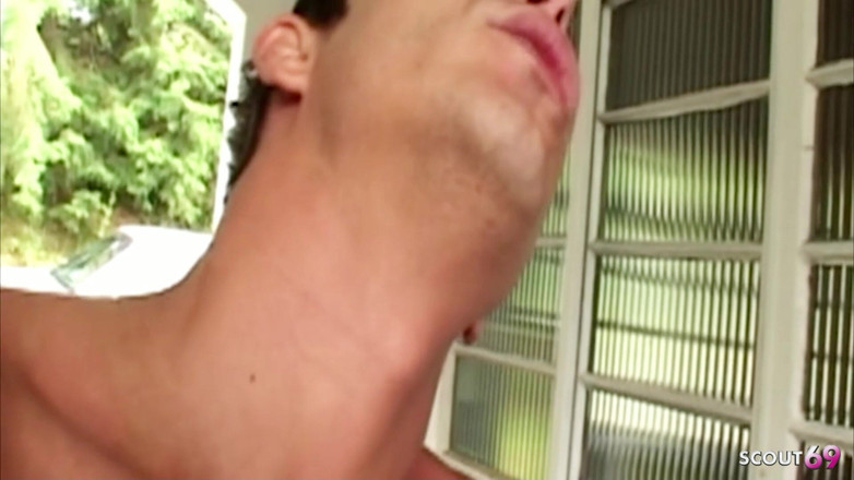 Shemale TS Collection: Latina kurus Ladyboy Monik dikongkek dubur di luar rumah oleh...