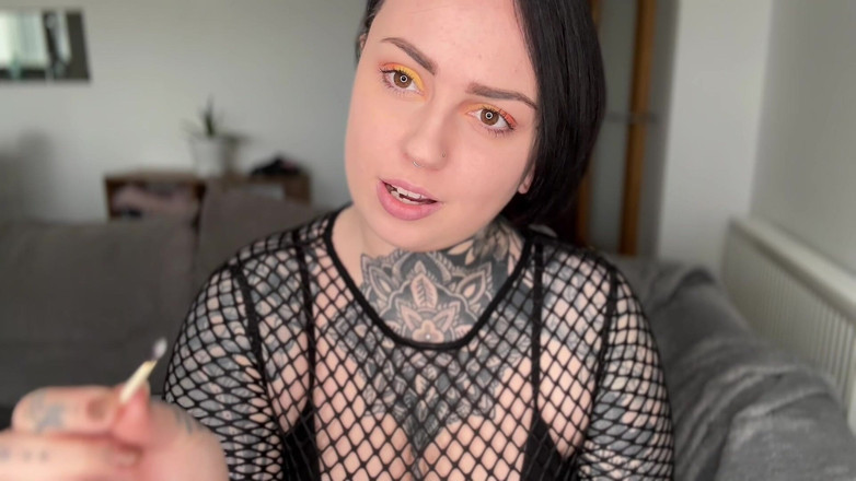 Miss Valentina: CBT cu joc la foc