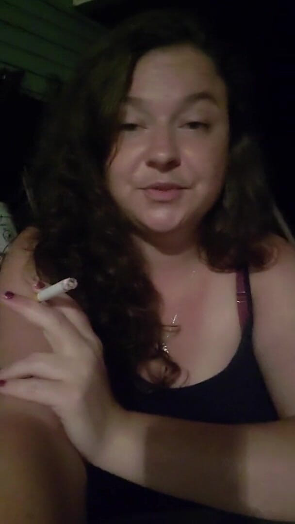 Mistress Michella Marijuana: La bbw fuma con la padrona michella