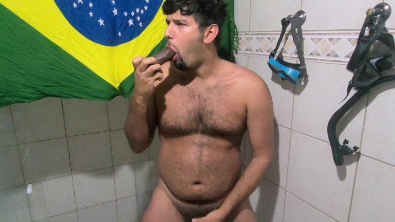 Luksmen1: Trying the First Dildo I Got From a Client - Deep...