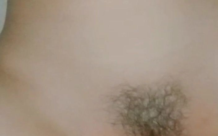 Amazingbeautycum: Dünne jungfräuliche schmale muschi
