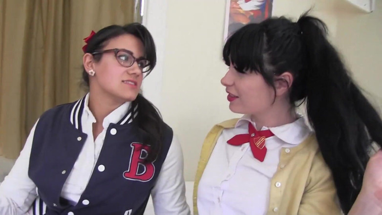 Lesbian Illusion: Я буду сексуально воспитывать тебя... Милый...