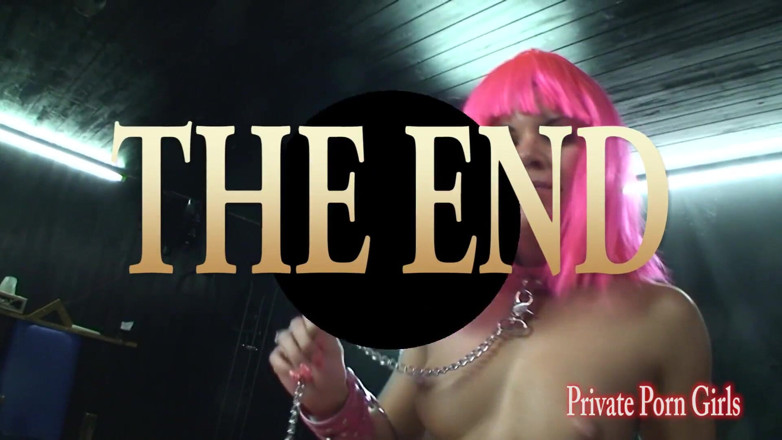 Private Porn Girls: Gata rosa encadenada follada e inseminada